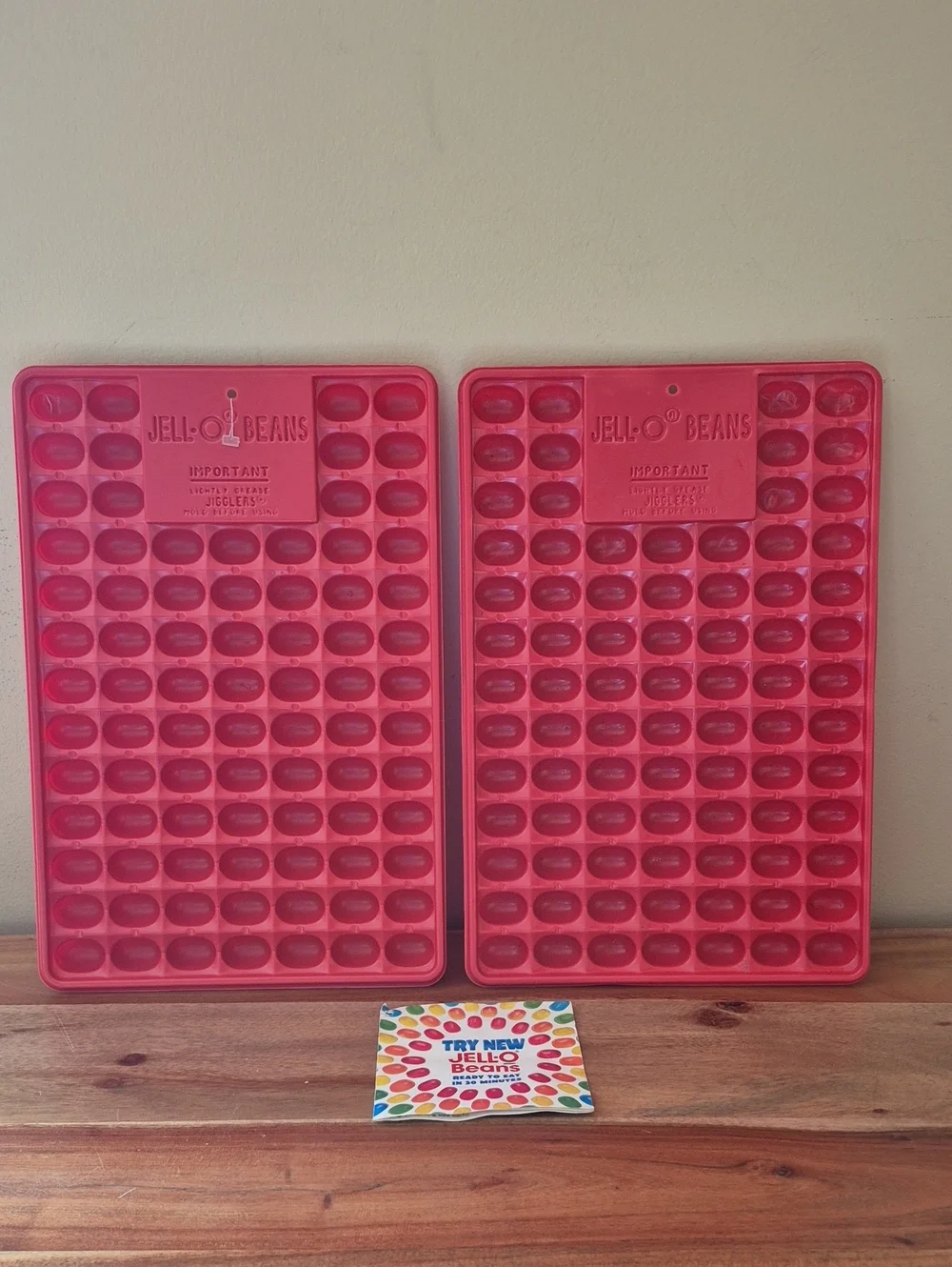 Jello Jigglers Beans Mold Tray Set